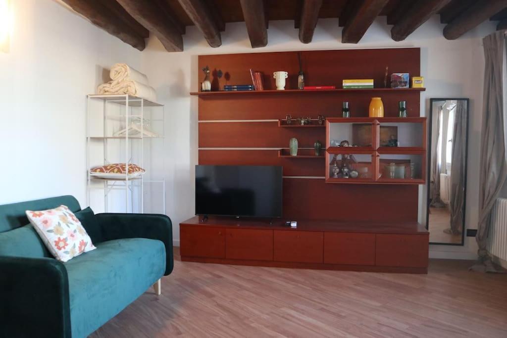 Al Capitello Apt, 5 Minutes From Treviso Airport Apartment Exterior photo